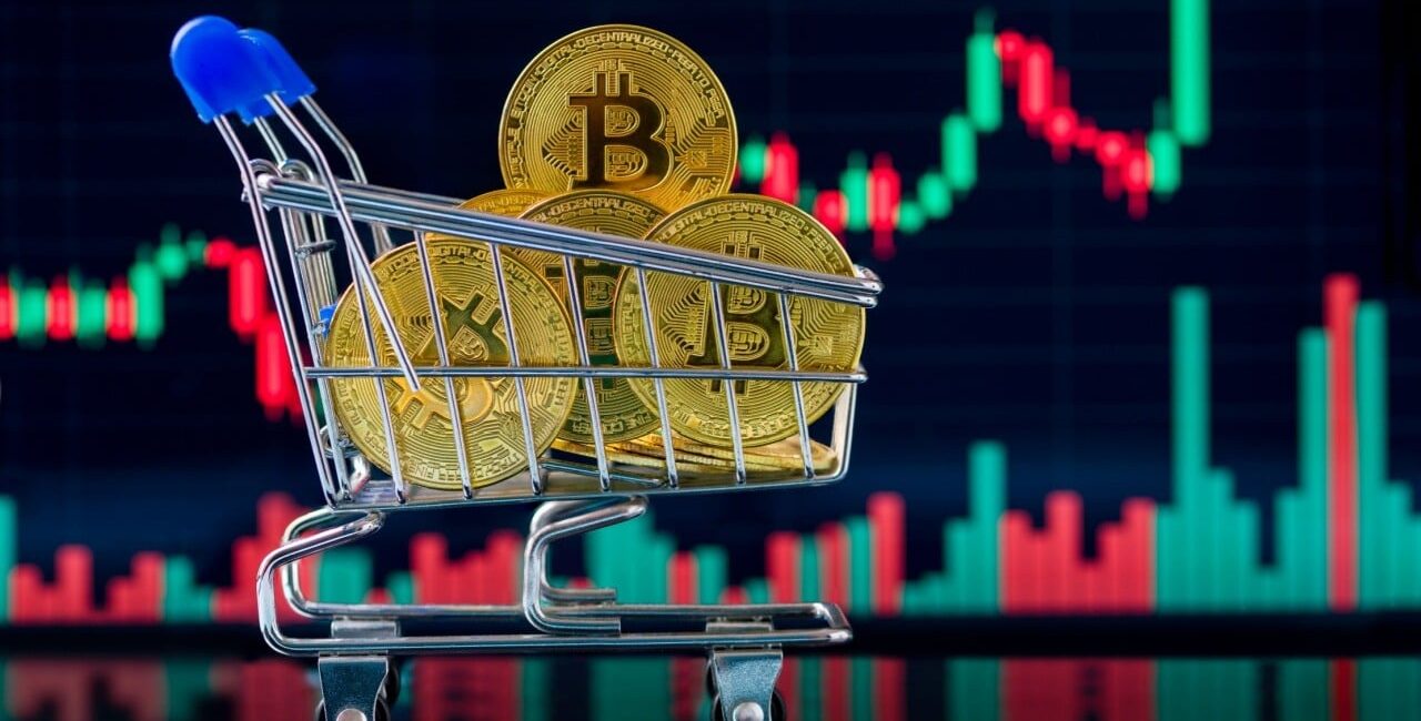 Rate Cut Bets Surge After ADP Miss as BTC Eyes $110,000 Breakout