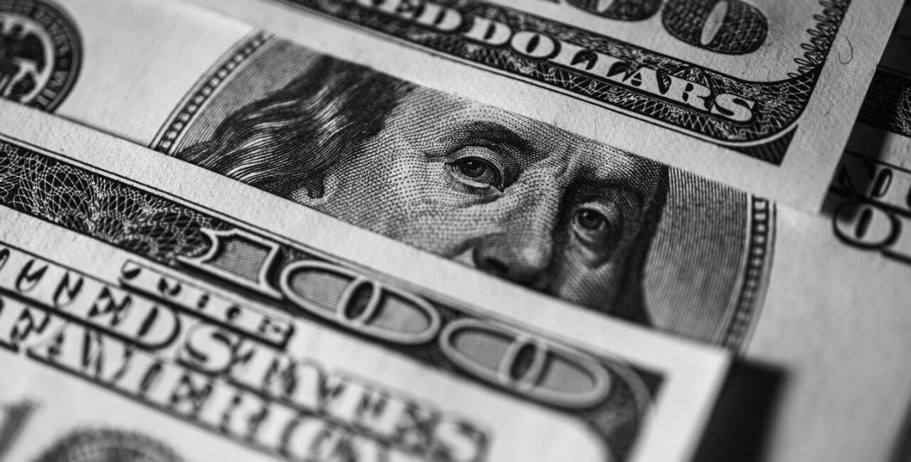 US Dollar May Weaken as Stablecoin Regulations Reshape Global Finance